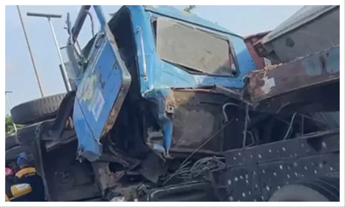 Truck colliation.jpg