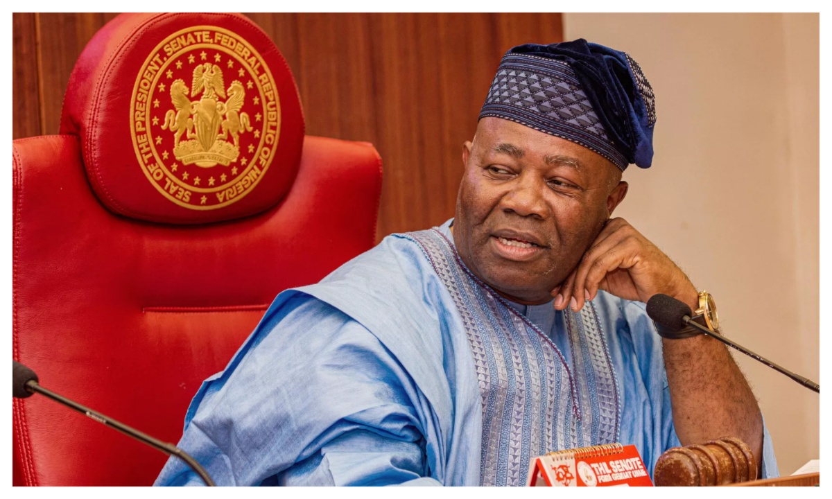 Akpabio godswill.jpg