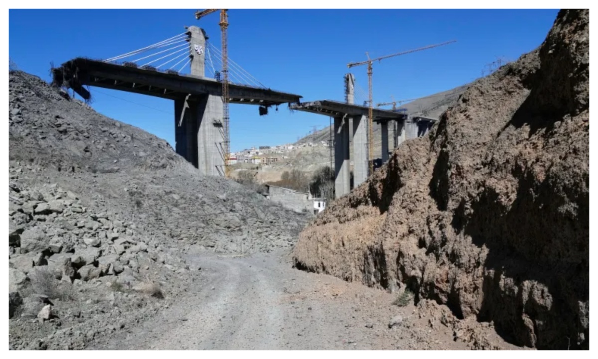 Iran bridge.jpg