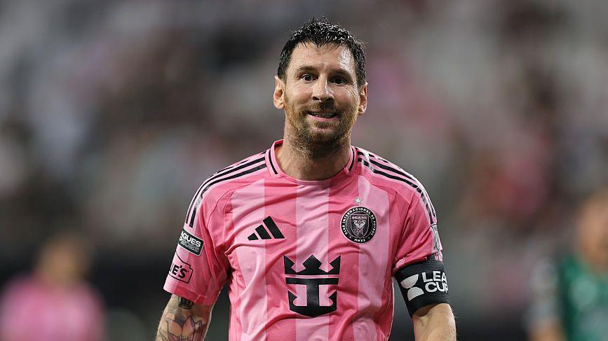 Messi 10.jpg