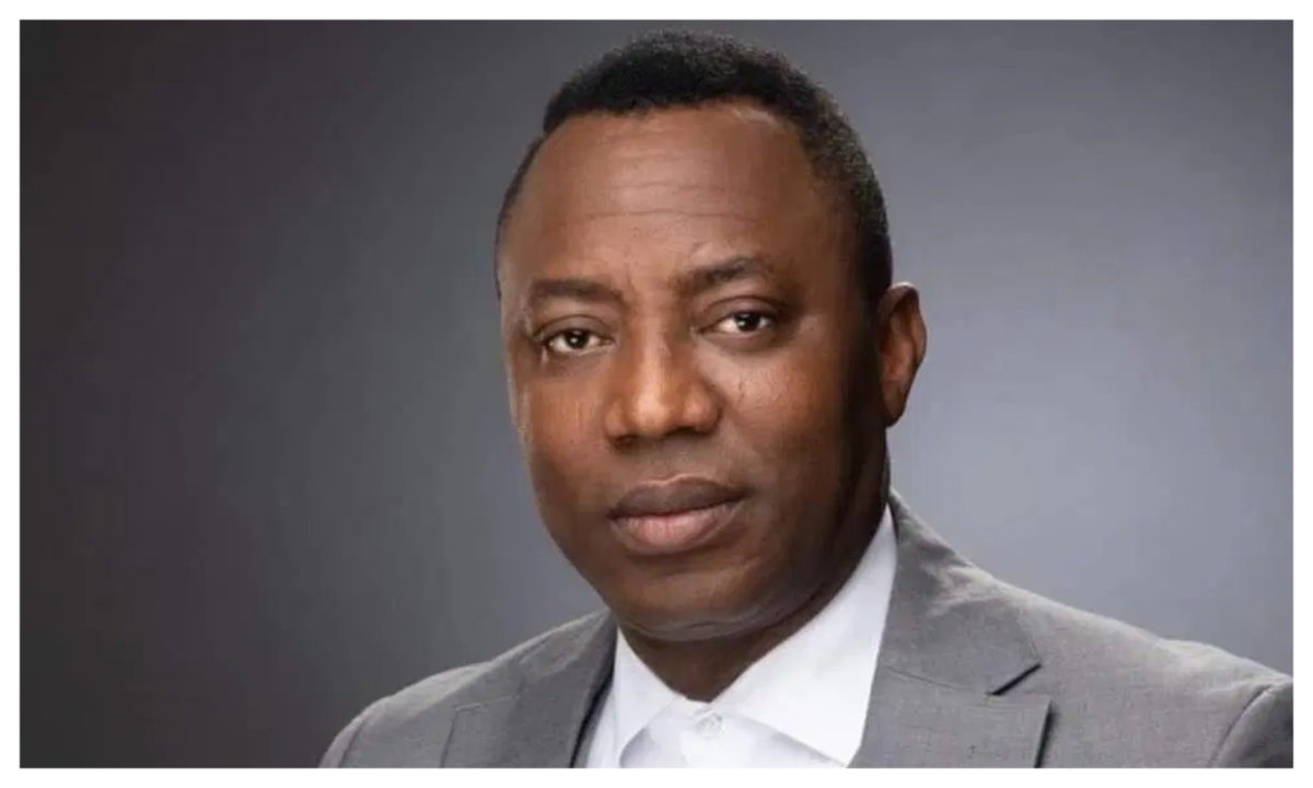 Omoyele soworee.jpg